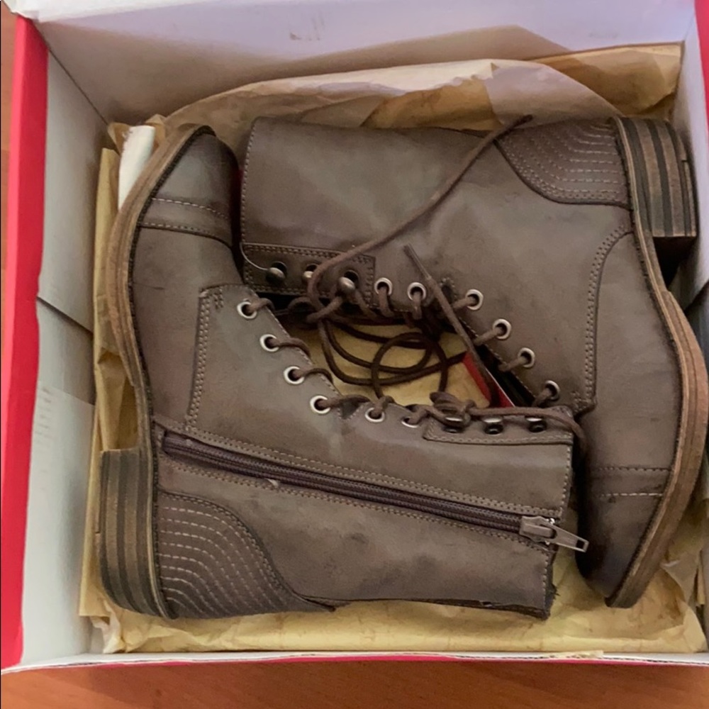 NWT American Rag Brown Combat Boots